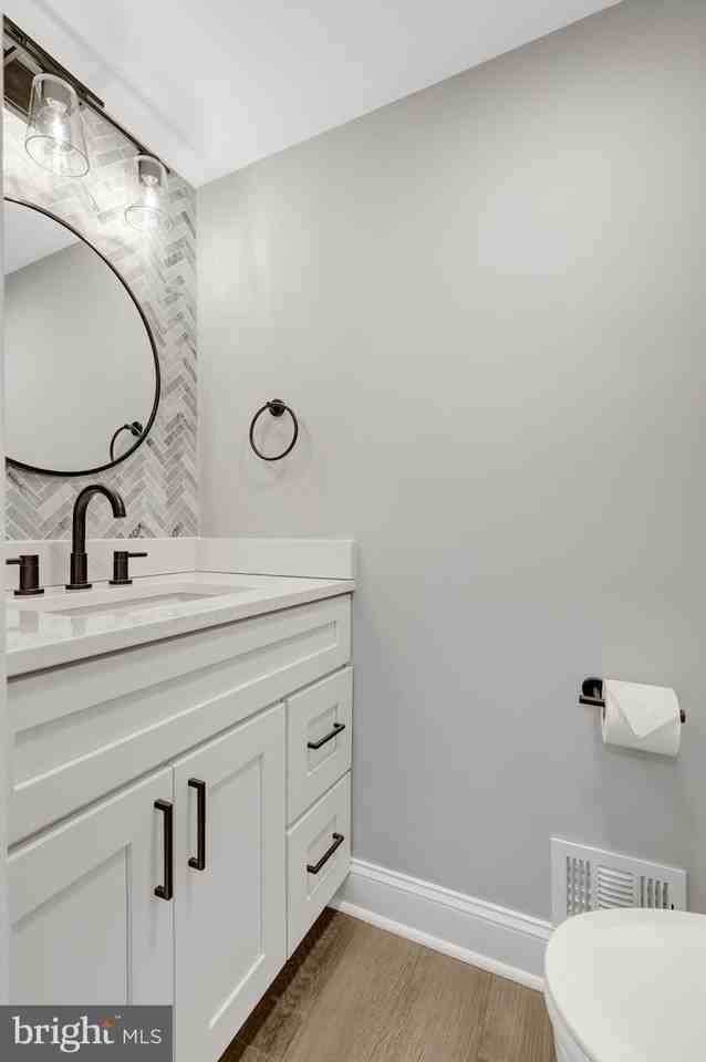 13416 Whaley Ct - Photo 7 of 43