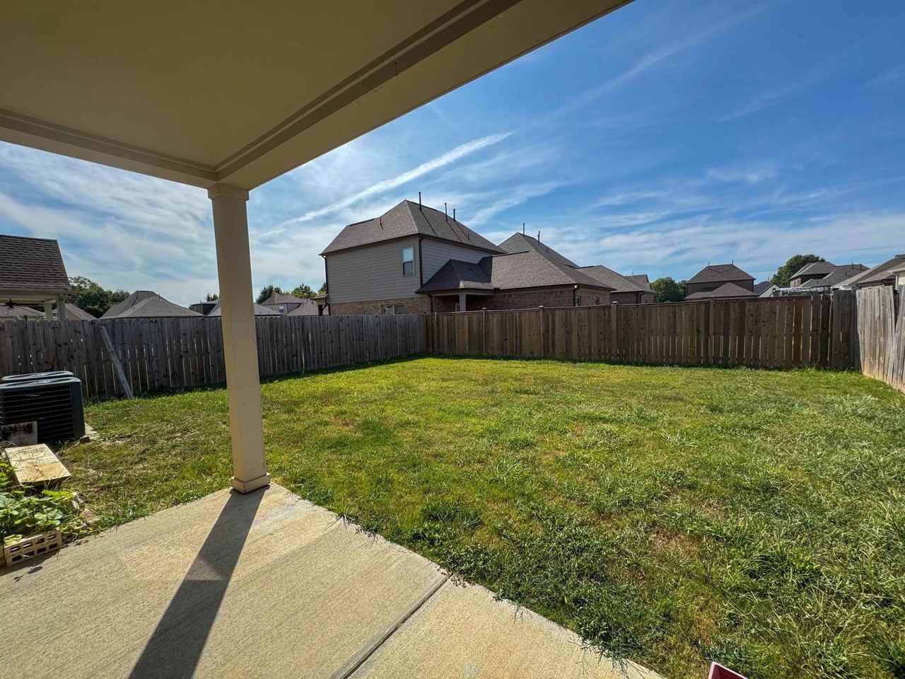 8361 Curtis Landing Dr - Photo 3 of 10