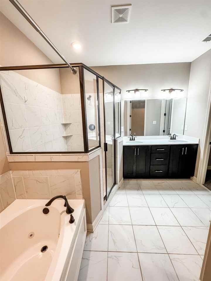 8361 Curtis Landing Dr - Photo 6 of 10