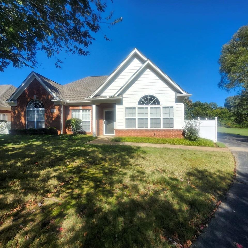 1497 Castle Pines Cir #18 - Photo 2 of 23