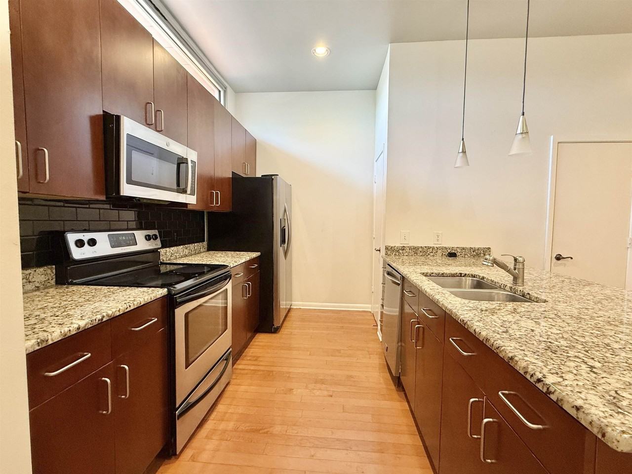 449 Monroe Ave #104 - Photo 4 of 24