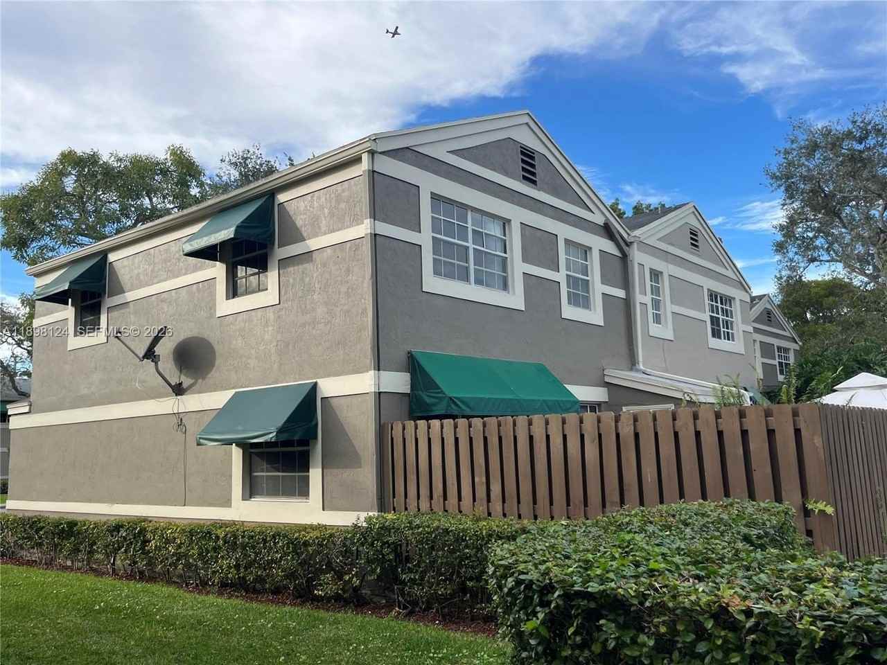 5150 Lake Loop Rd - Photo 3 of 27