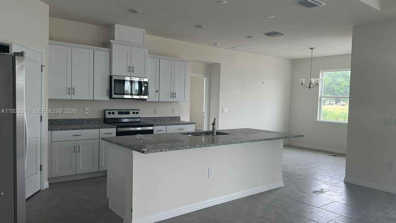 1717 Bull Hill Rd - Photo 2 of 12