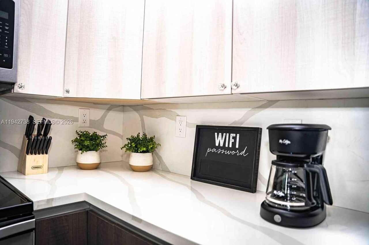 5249 Ne 3rd Ter #5249 - Photo 6 of 26