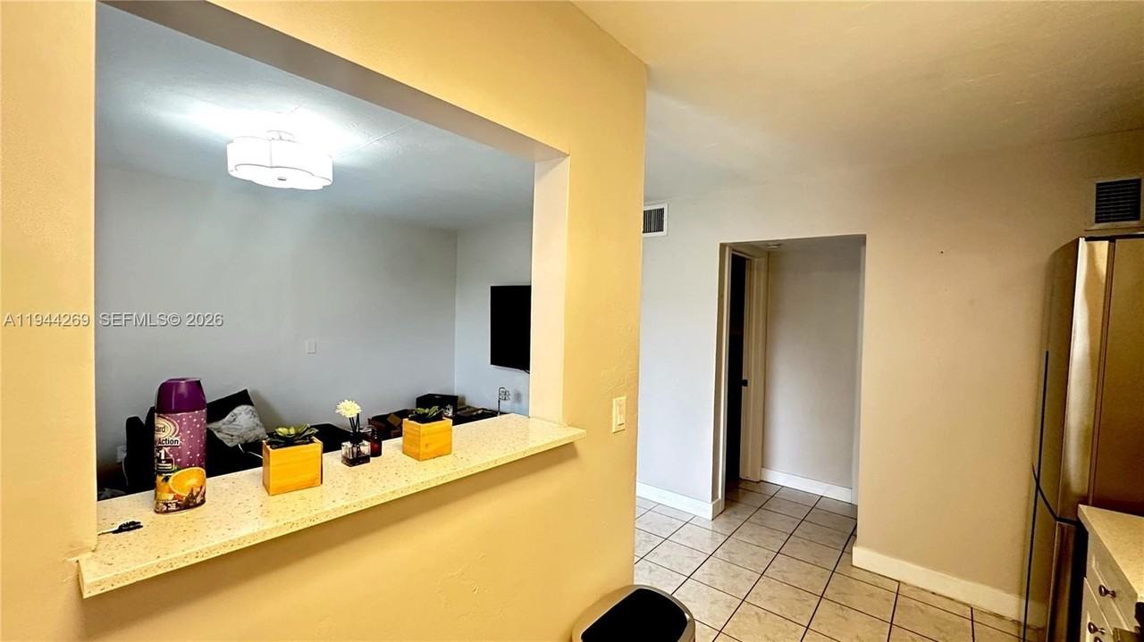 2651 Nw 13th St #41 - Photo 3 of 10