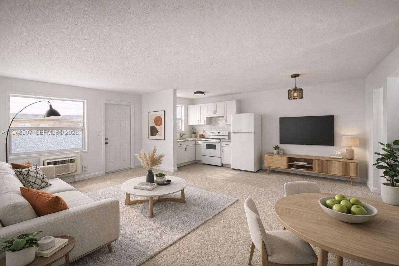 404 Se 4th Ave #3 - Photo 2 of 4