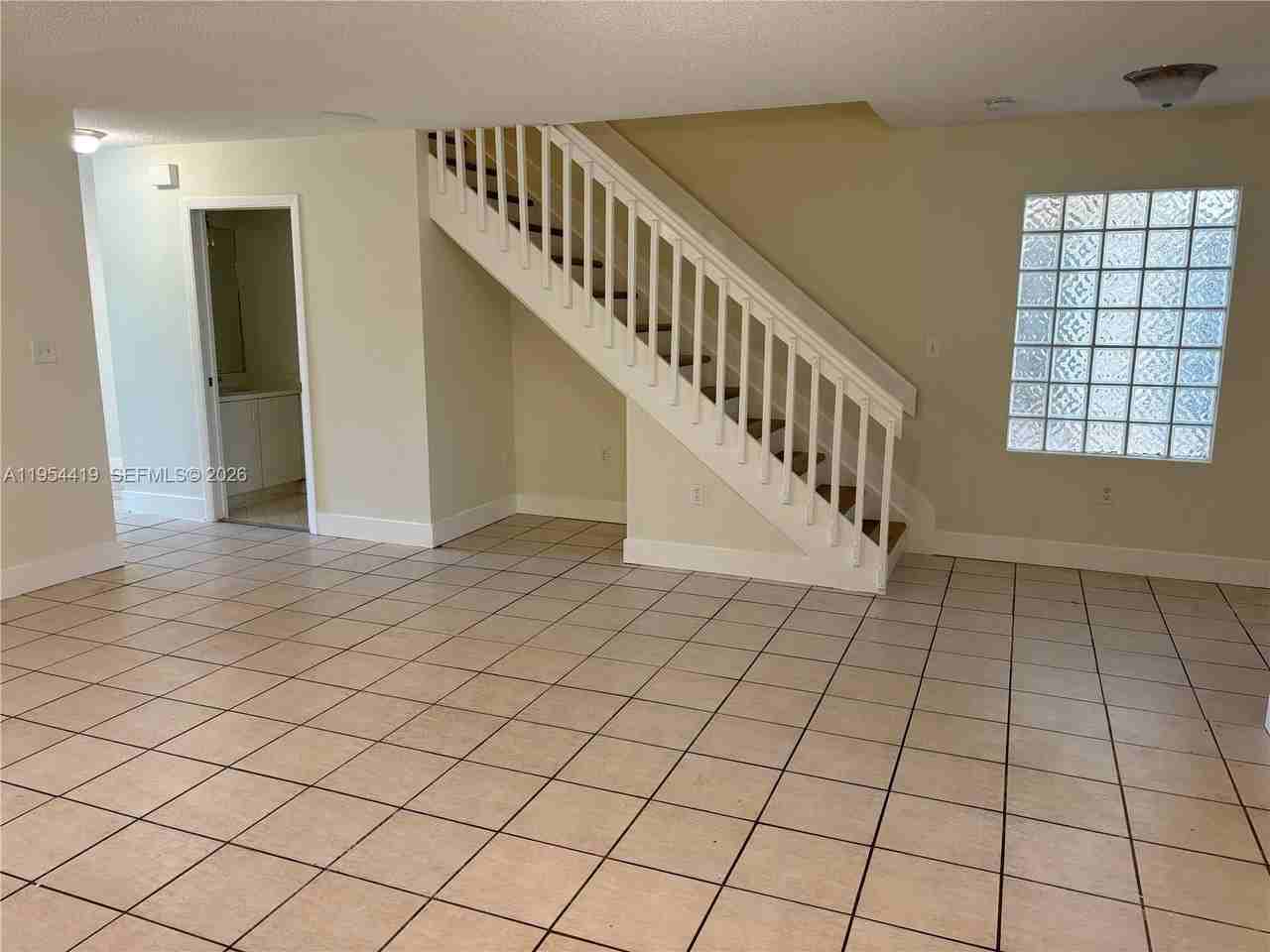 11132 Sw 153rd Ct - Photo 4 of 33