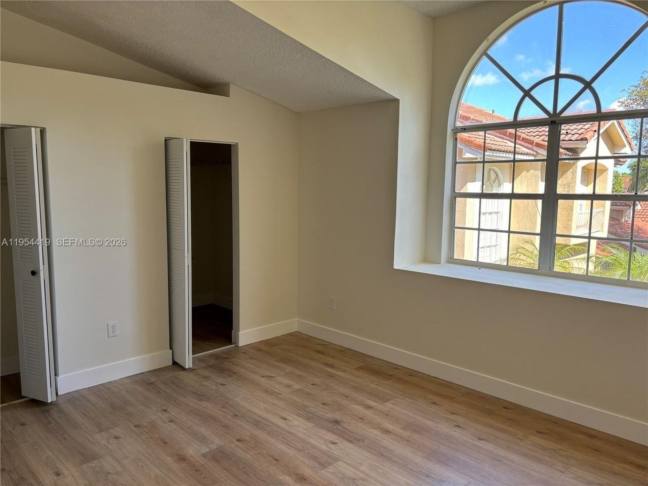 11132 Sw 153rd Ct - Photo 6 of 33