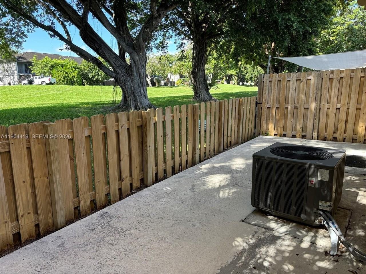 11132 Sw 153rd Ct - Photo 7 of 33