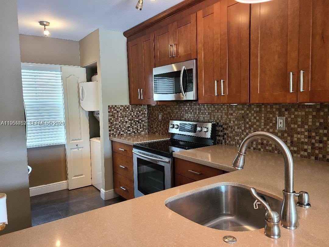 14273 Sw 121st Pl #3 - Photo 4 of 21