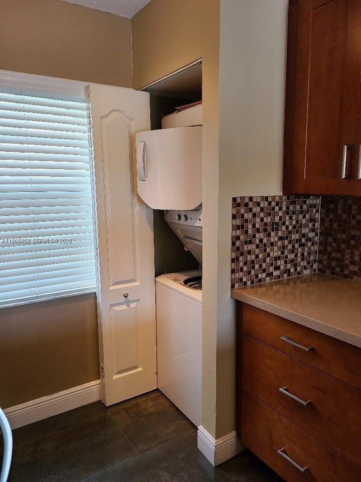 14273 Sw 121st Pl #3 - Photo 5 of 21