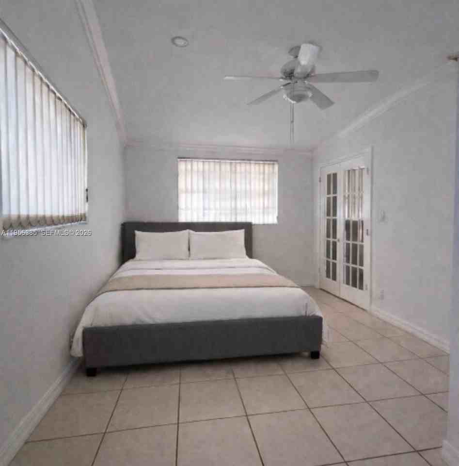 3614 Sw 58th Ave - Photo 4 of 11