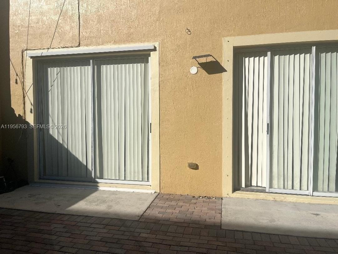 11723 Sw 137th Path #11723 - Photo 2 of 29