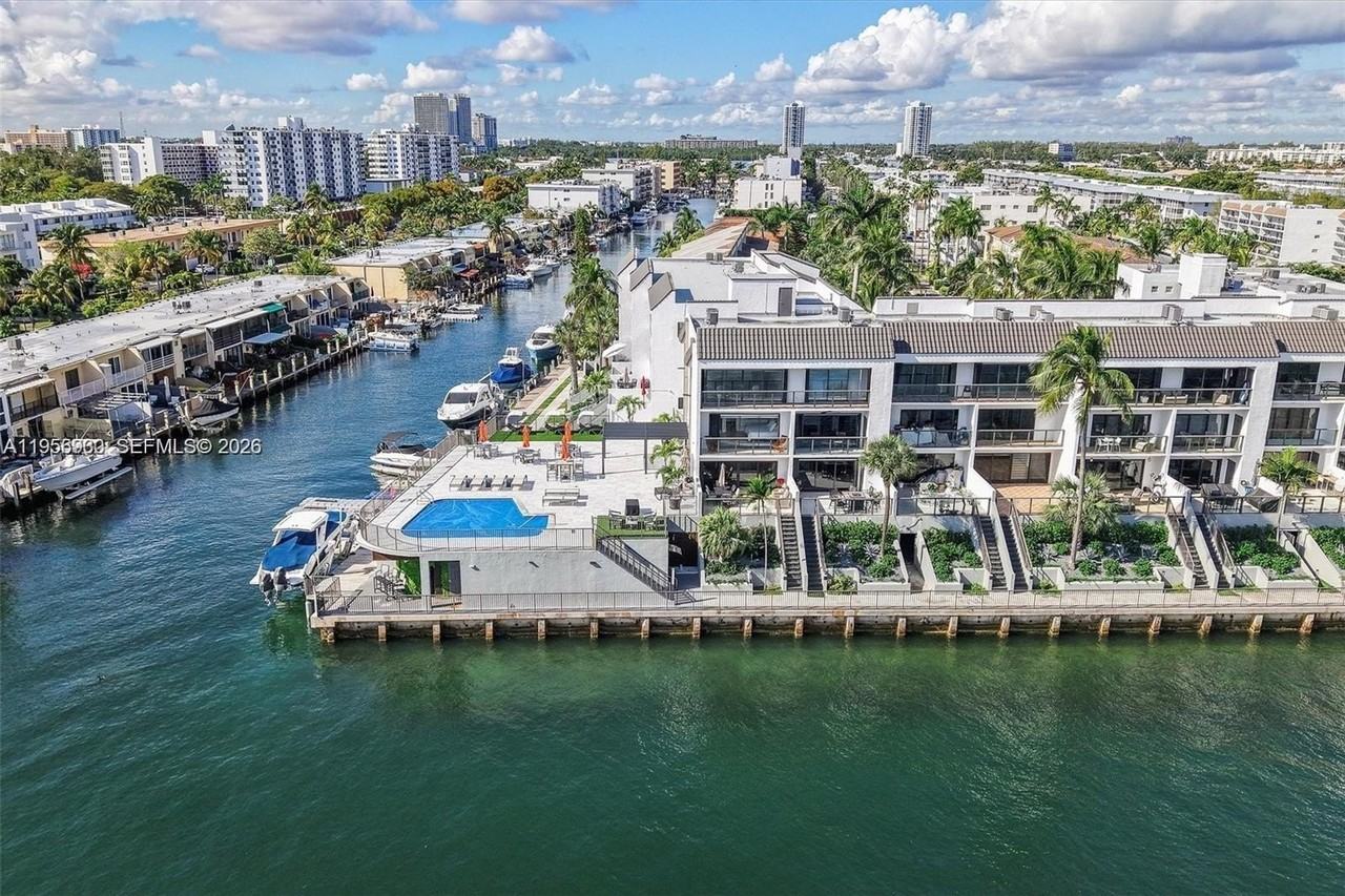 4000 Ne 168th St #PH3A - Photo 7 of 14