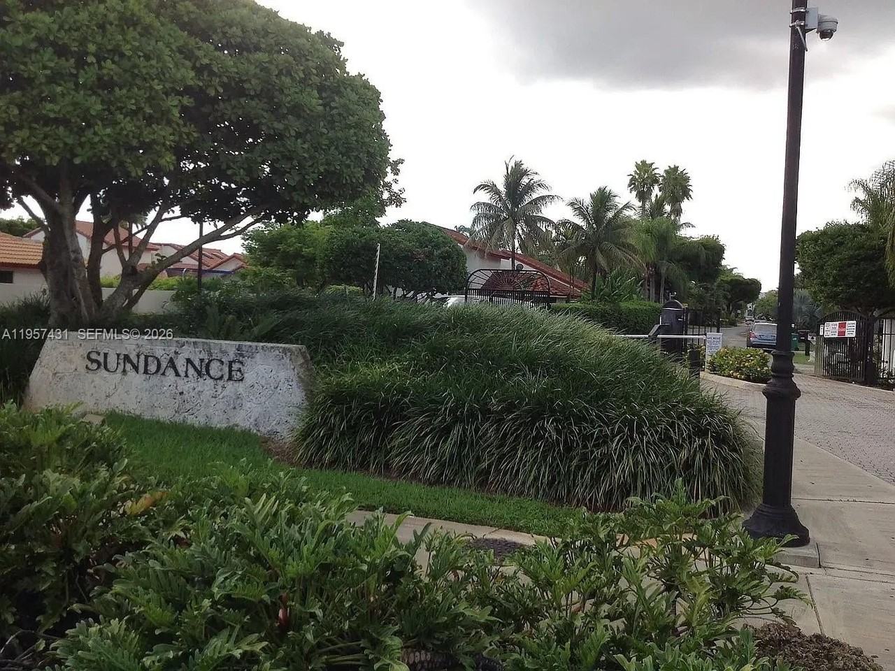 10734 Sw 117th Pl - Photo 2 of 10