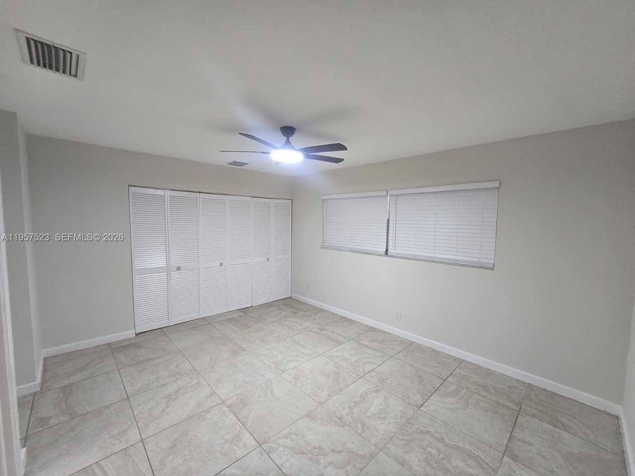 5151 W Oakland Park Blvd #303 - Photo 4 of 47