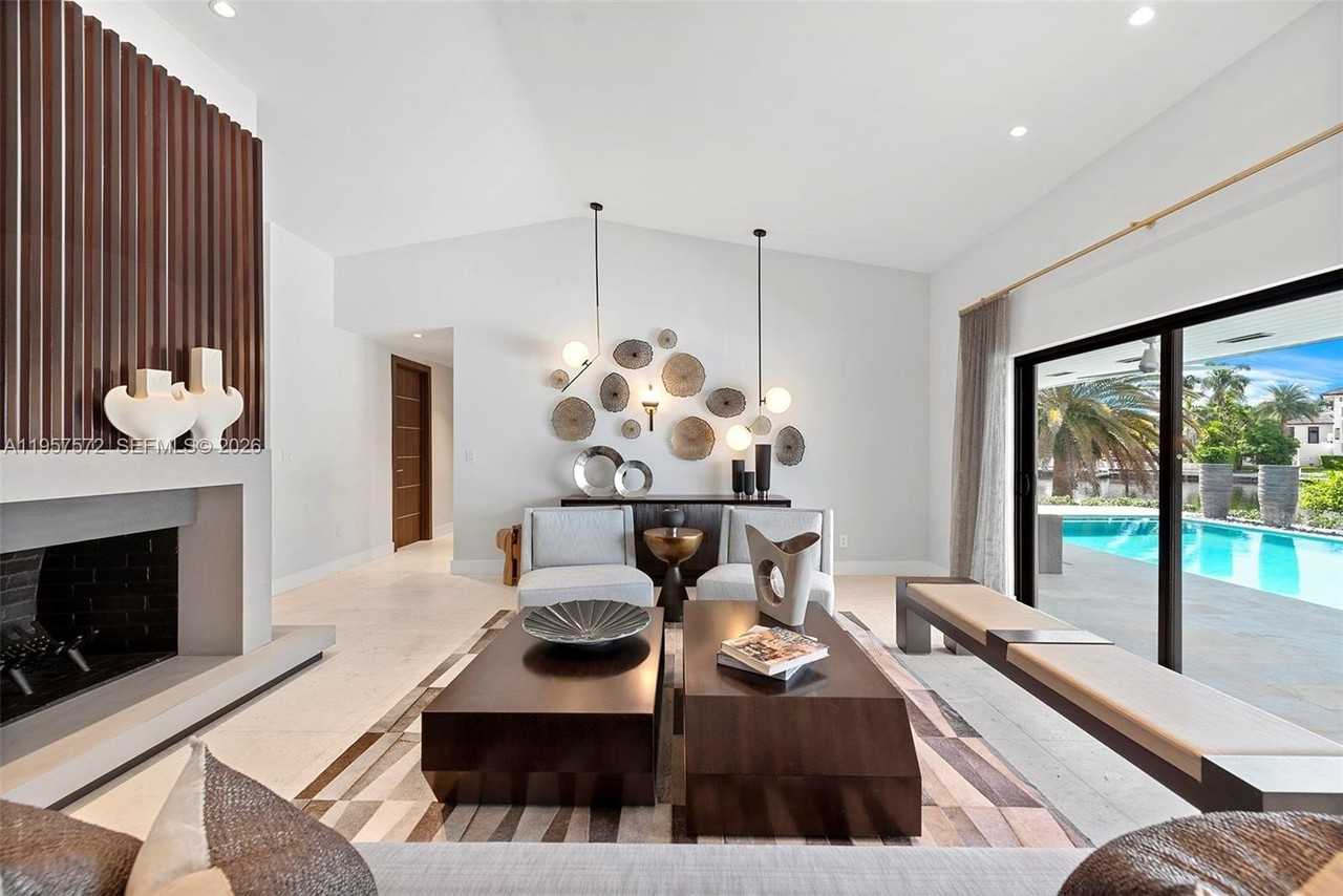 540 Reinante Ave - Photo 3 of 25