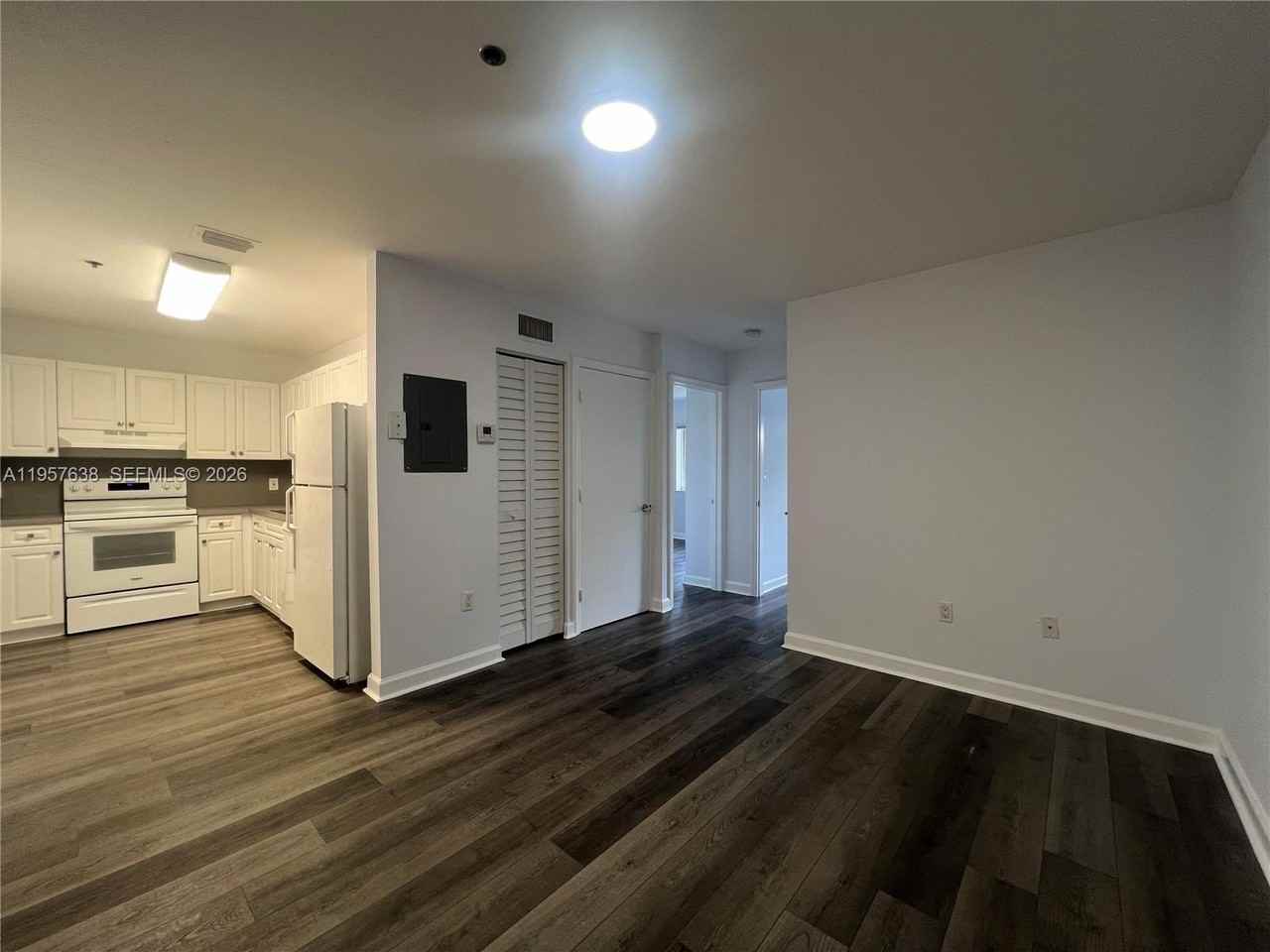 717 Sw 11th Ave #101 - Photo 2 of 13