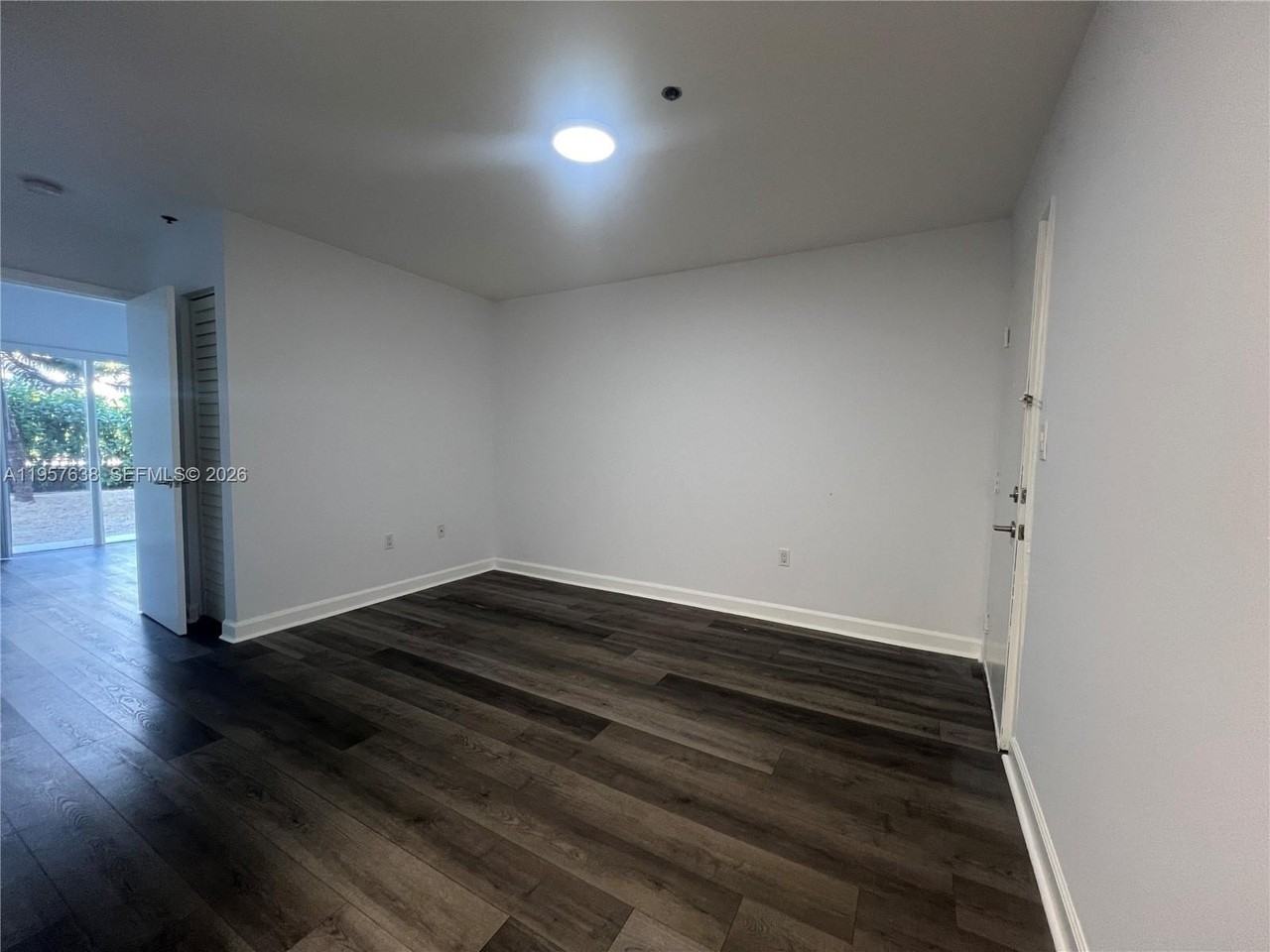 717 Sw 11th Ave #101 - Photo 3 of 13