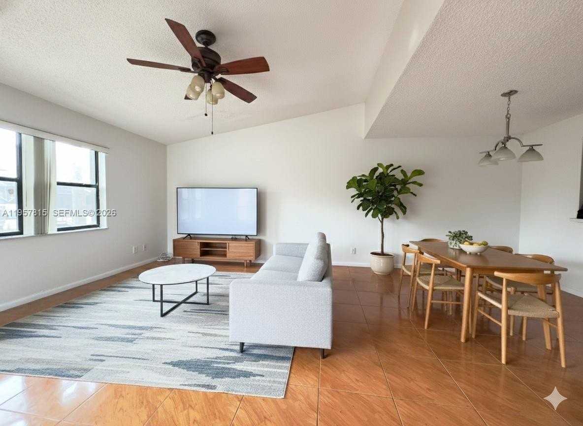 1287 Nw 123rd Ter #1287 - Photo 4 of 19