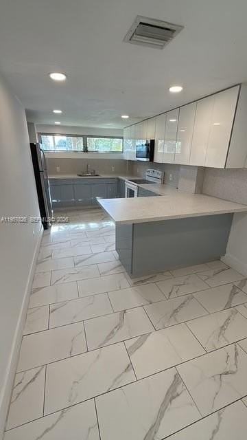 1289 Ne 181st St #0 - Photo 2 of 11