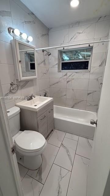 1289 Ne 181st St #0 - Photo 3 of 11