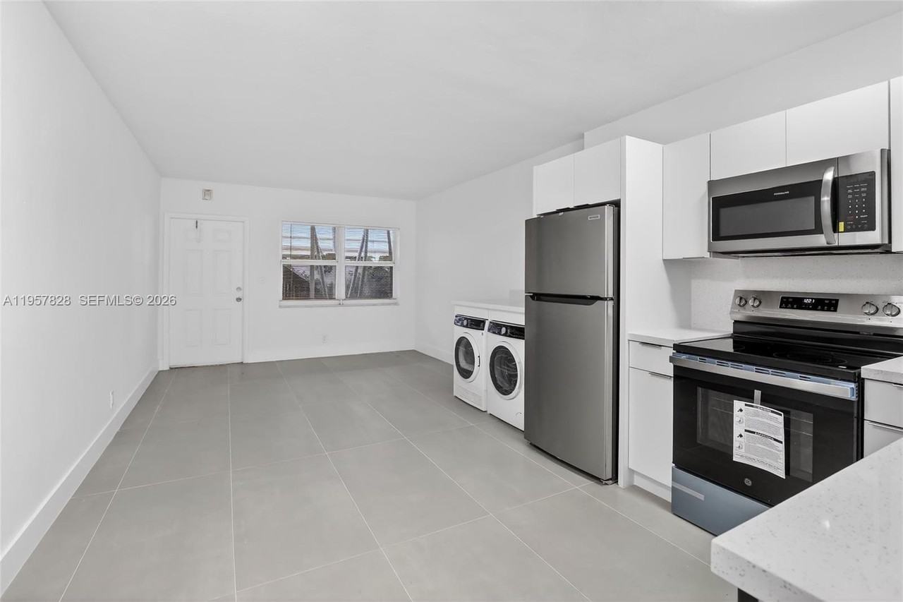 1740 Funston St #5 - Photo 5 of 21