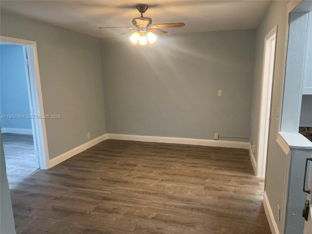 2118 N 19th Ave #1-4 - Photo 4 of 16