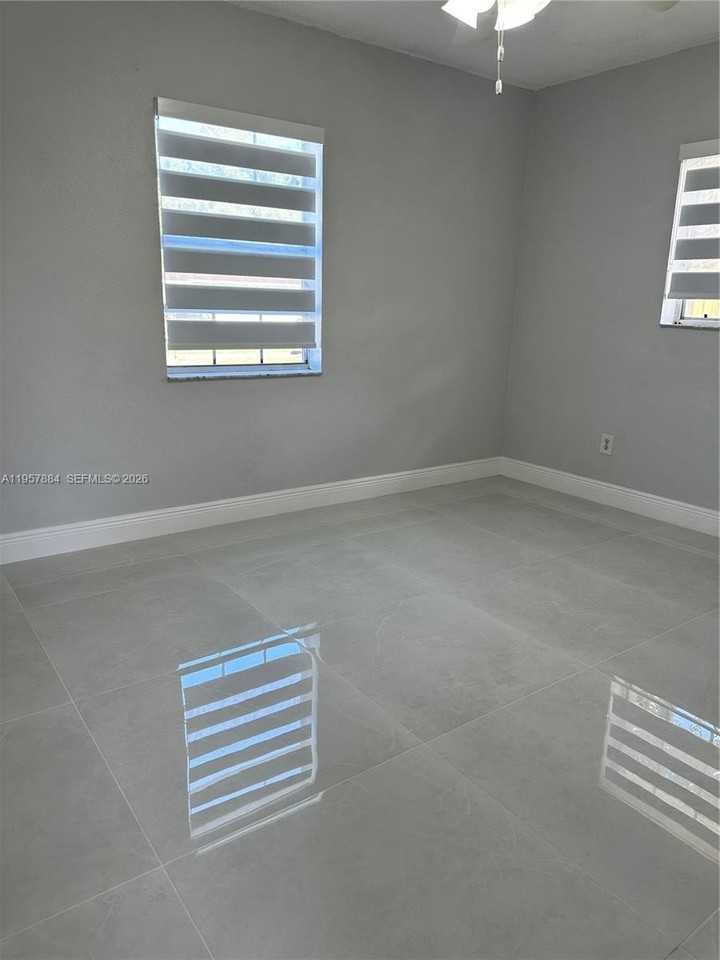 9450 Sw 181st Ter - Photo 6 of 30