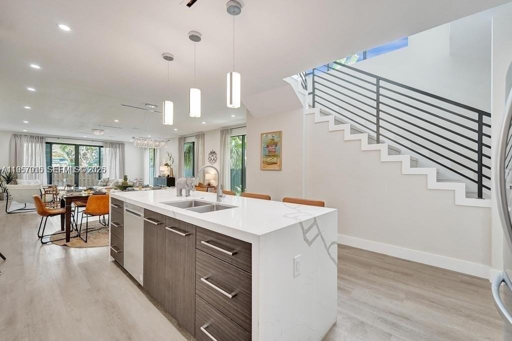 1101 Ne 16th Ter #TH1 - Photo 5 of 48