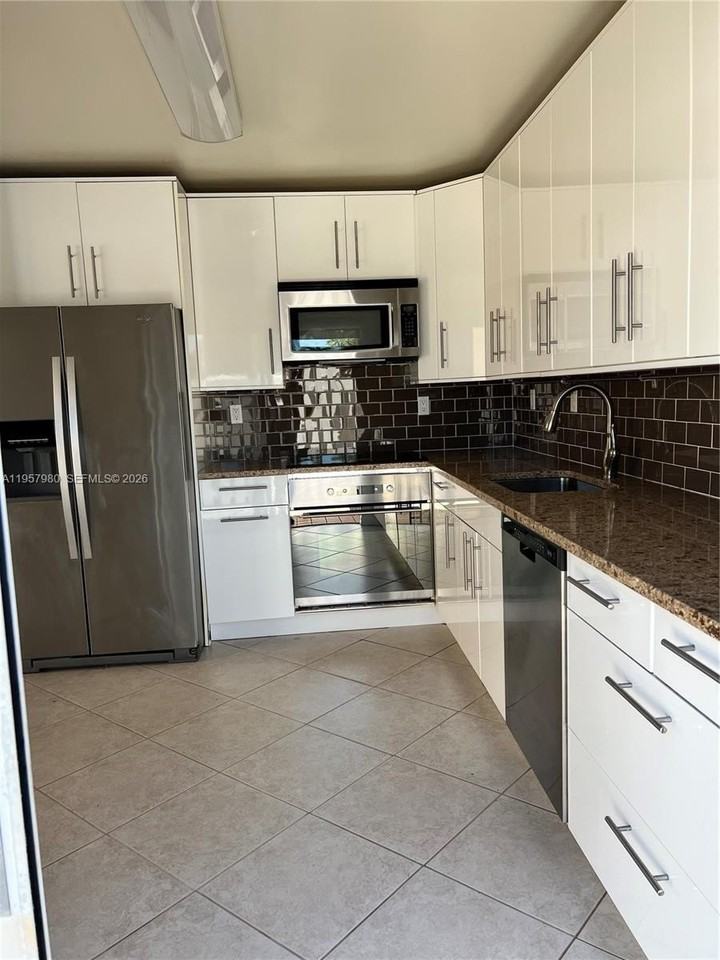 3810 Sw 153rd Pl - Photo 3 of 37