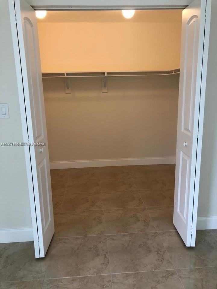 11220 Sw 67th Ter #0 - Photo 5 of 7