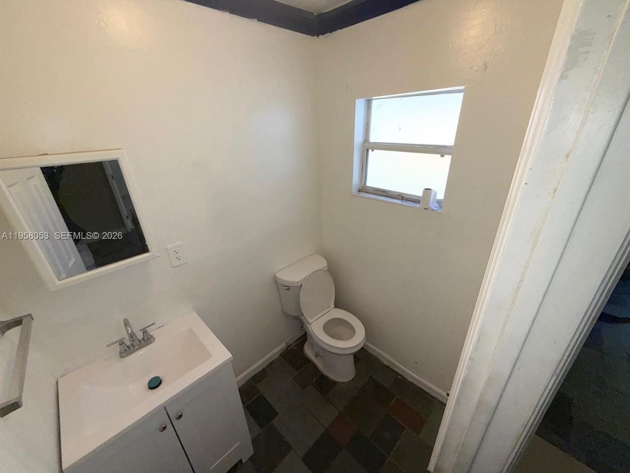 341 Ne 25th Ct #341 - Photo 6 of 8