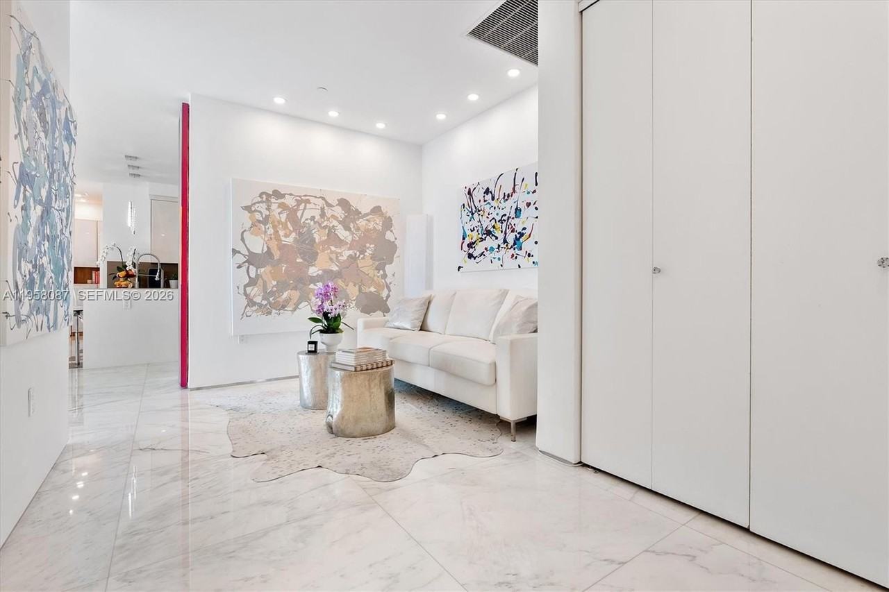 17475 Collins Ave #2502 - Photo 4 of 46