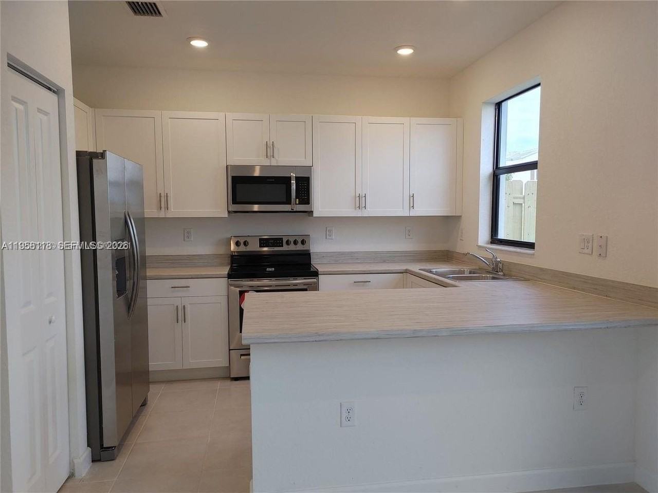 13313 Sw 287th Ter - Photo 4 of 26