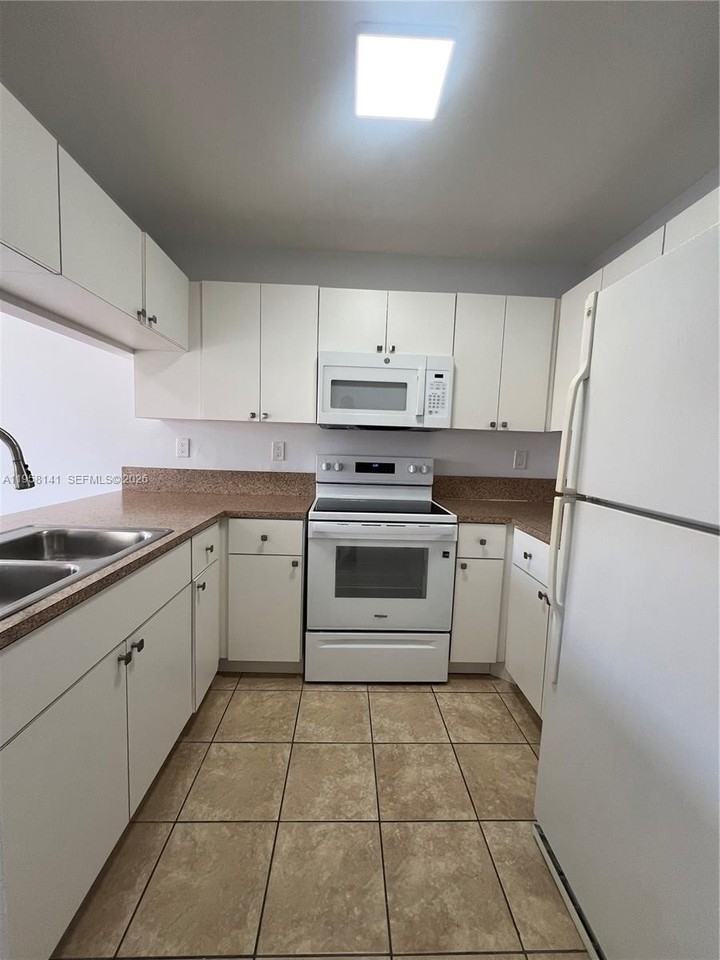 9720 Sw 184th St #210 - Photo 4 of 12