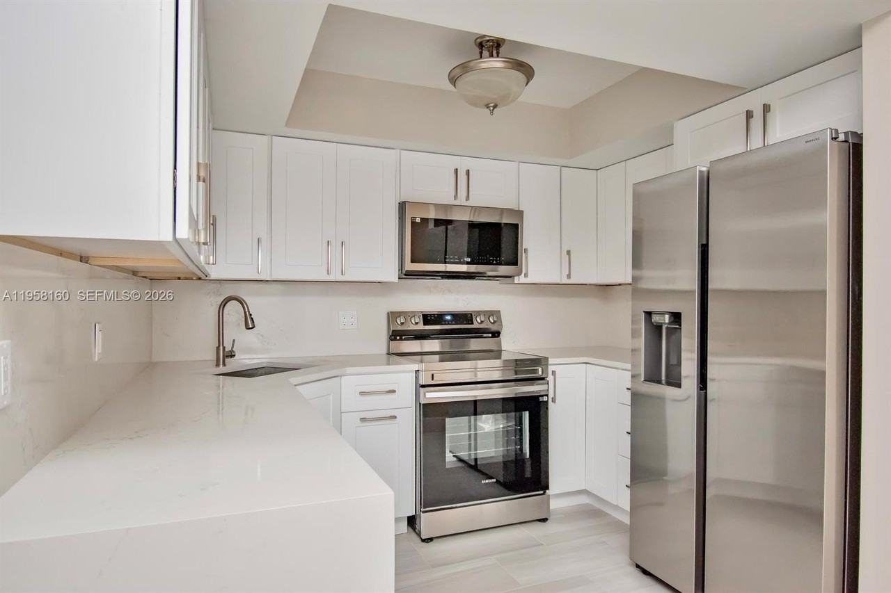 4240 Village Dr #B - Photo 6 of 16