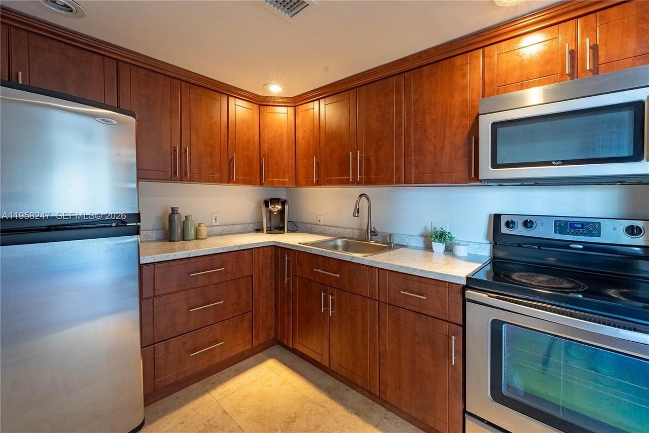 3675 N Country Club Dr #201 - Photo 5 of 29