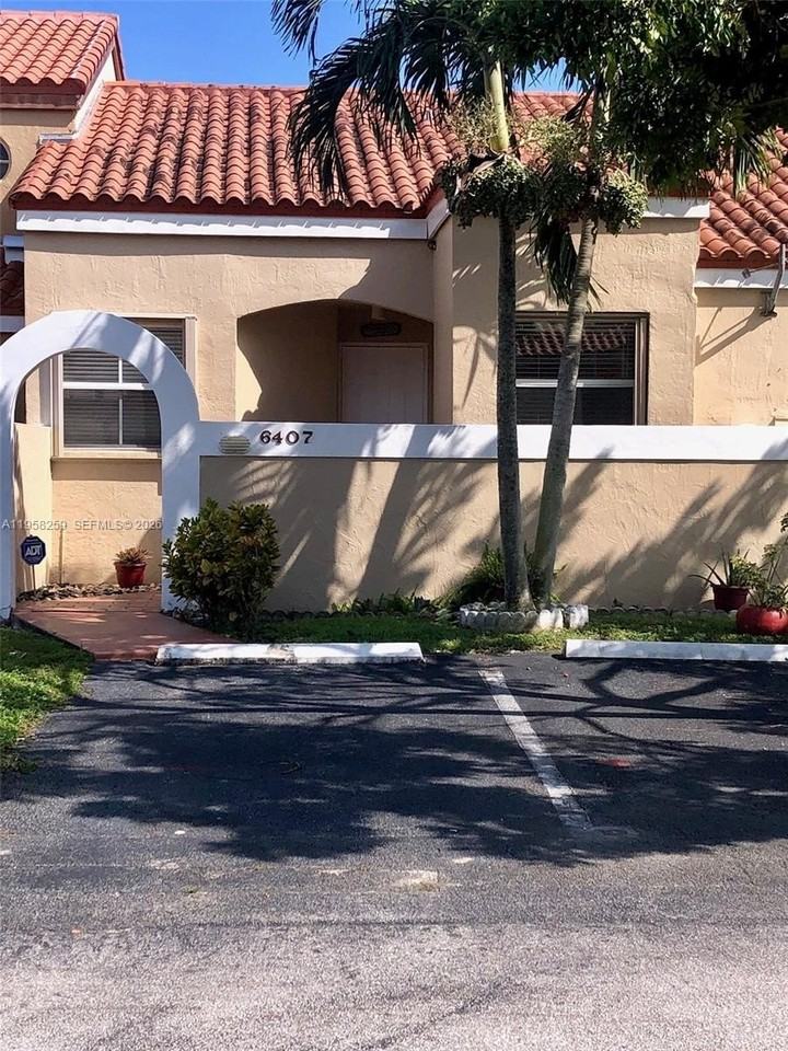 6407 Sw 132nd Court Cir #0 - Photo 2 of 15