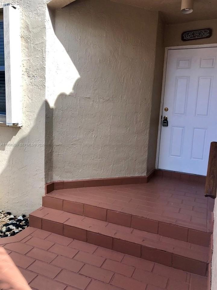 6407 Sw 132nd Court Cir #0 - Photo 4 of 15