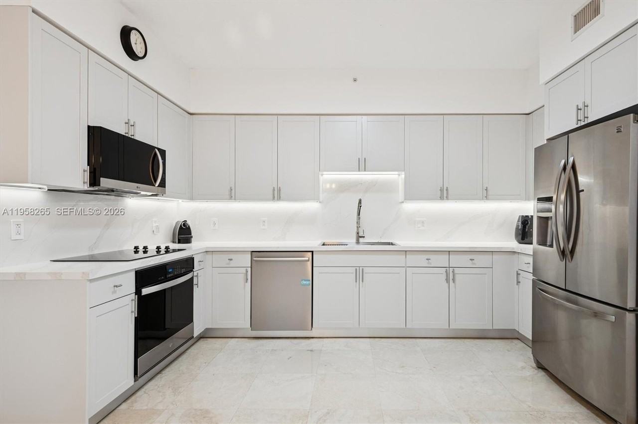 717 Crandon Blvd #507 - Photo 3 of 49