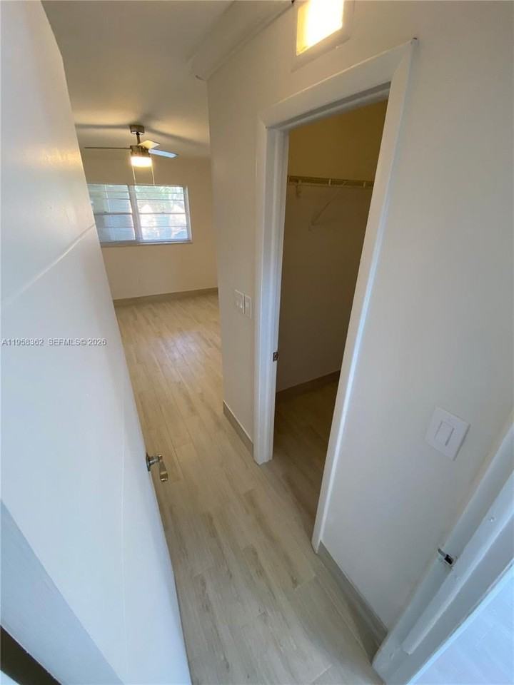 3019 Sw 68th Ter #6 - Photo 6 of 9