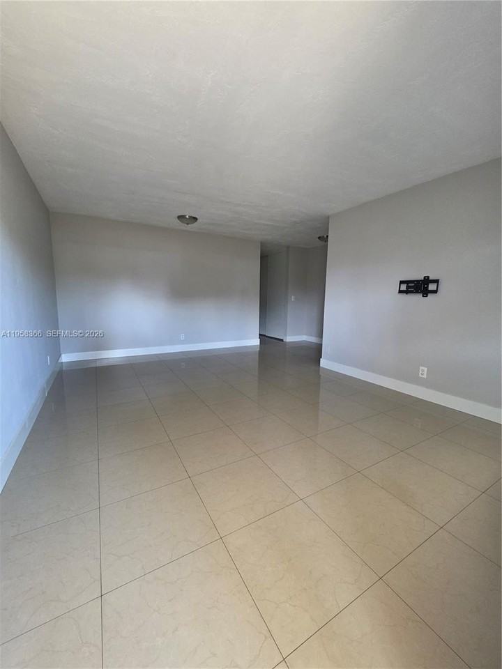 2621 Grant St #8A - Photo 3 of 8