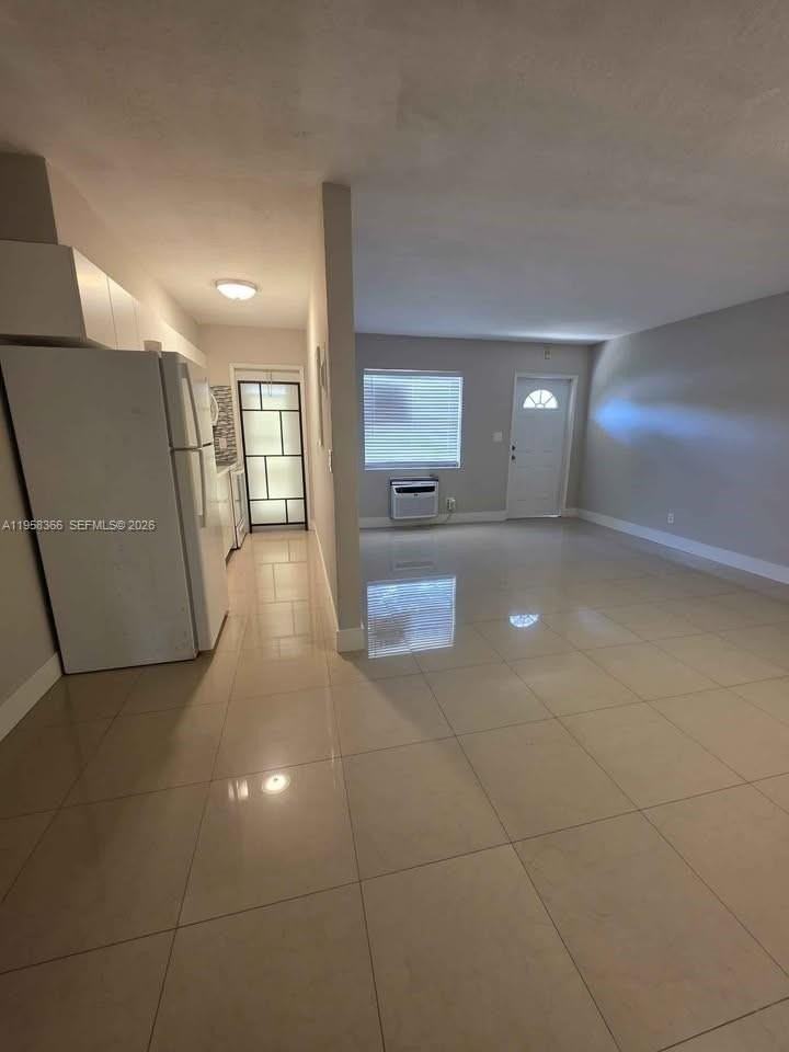 2621 Grant St #8A - Photo 6 of 8