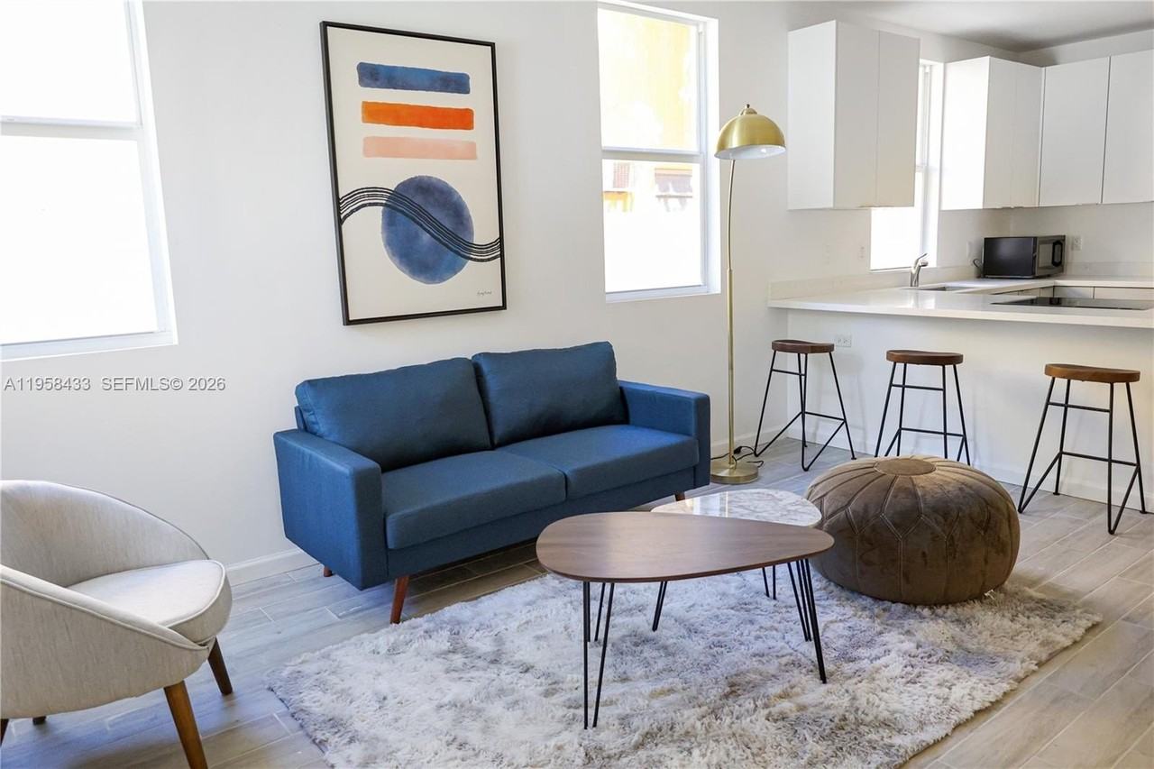 1221 Nw 45th St #A - Photo 5 of 20