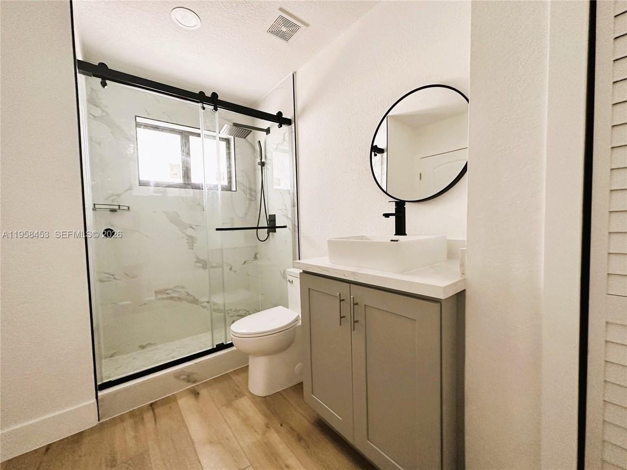 1278 Sw 2nd St #4 - Photo 7 of 10