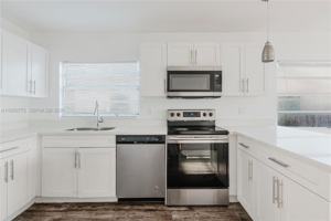 featured image of 4338 Nw 24th Ave