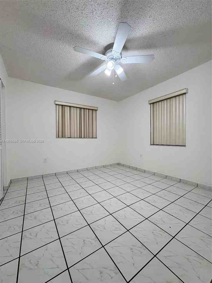 227 E 7th St #202 - Photo 7 of 7