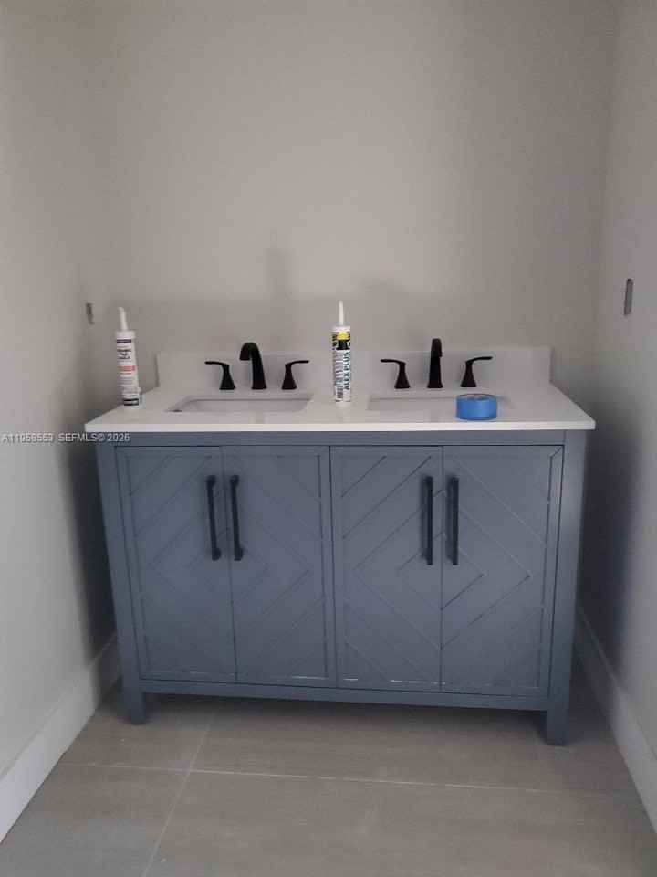 2612 Hiawatha Ave #1 - Photo 2 of 2