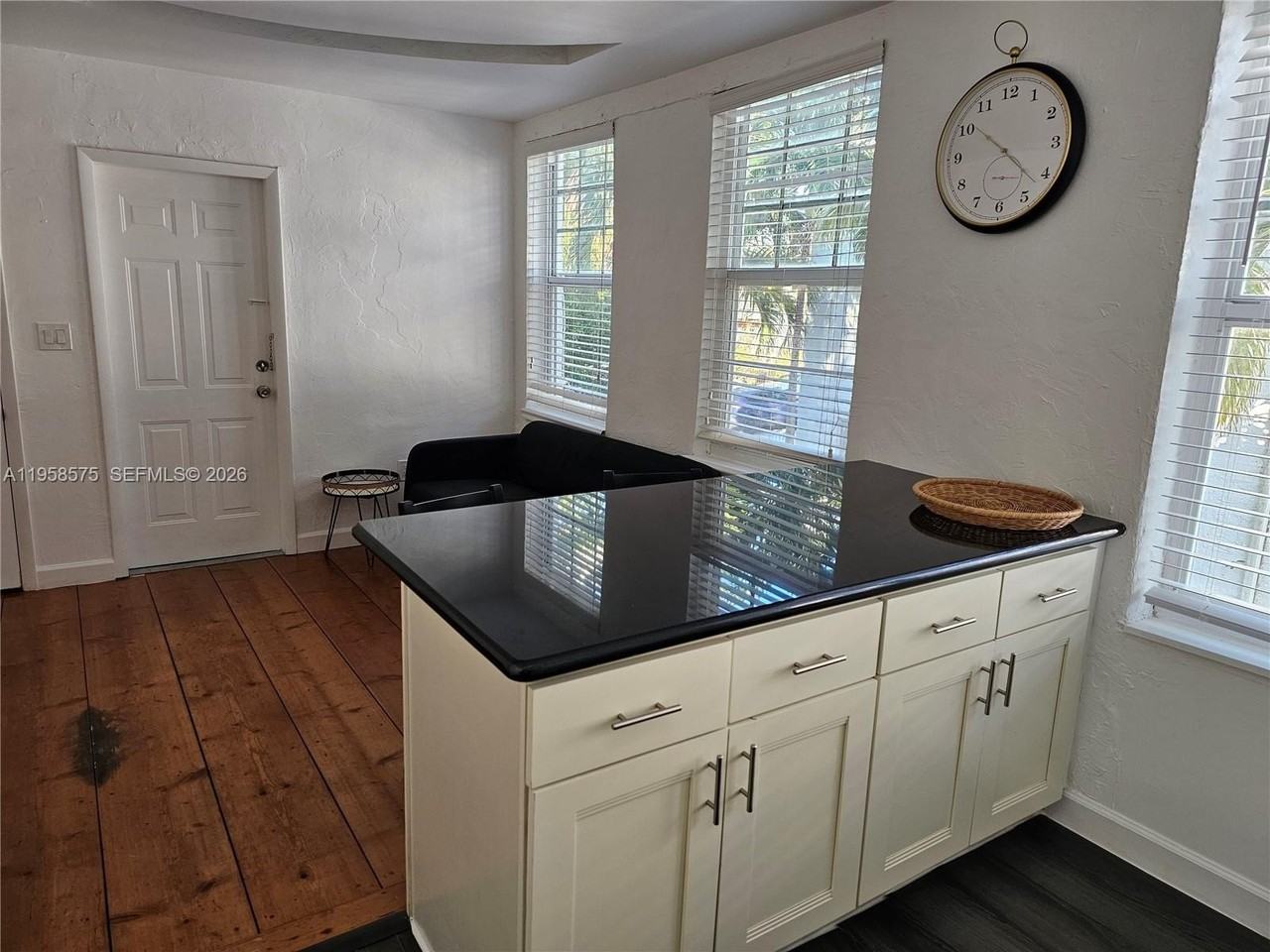 622 15th St #3 - Photo 7 of 24